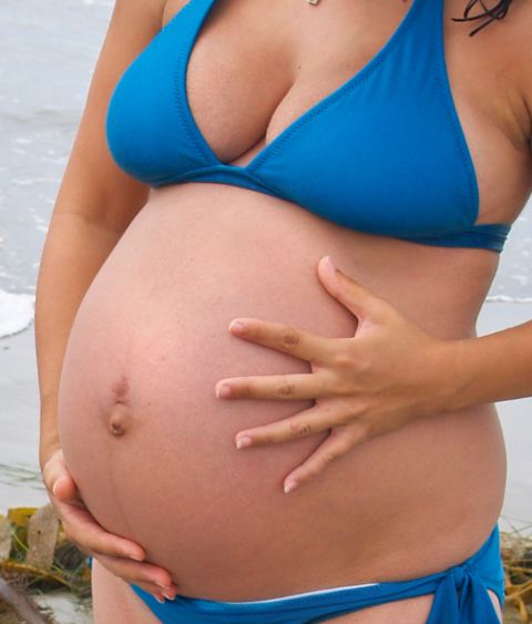 File:A pregnant belly - 2009 (3783149507).jpg